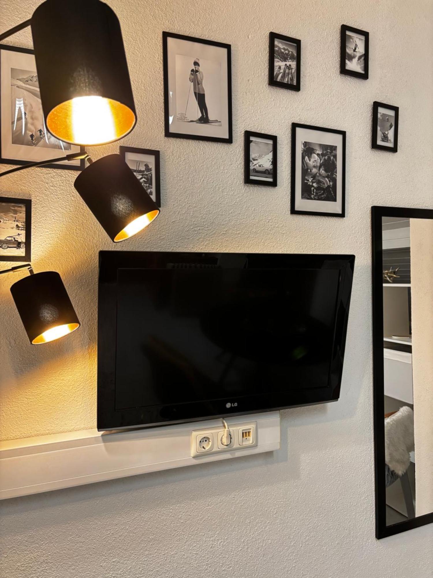 Lechtaler Alpenblick Landeck - Privatzimmer & Ferienwohnung Ngoại thất bức ảnh