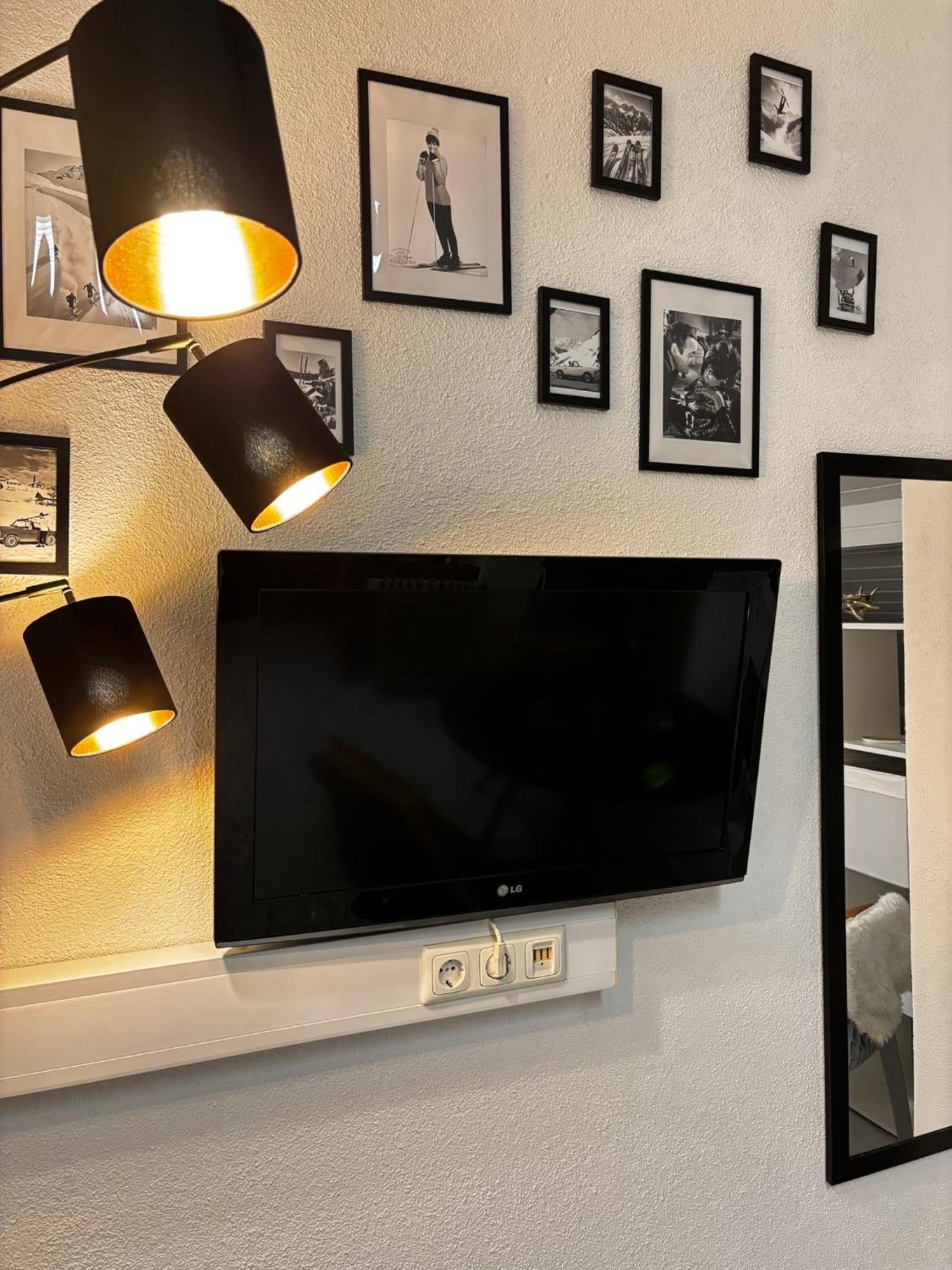 Lechtaler Alpenblick Landeck - Privatzimmer & Ferienwohnung Ngoại thất bức ảnh
